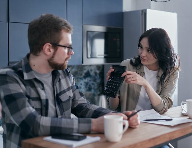 a couple discussing their tax estimate